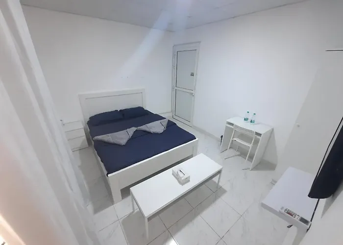 Staycation Full Studio Apartment 0619